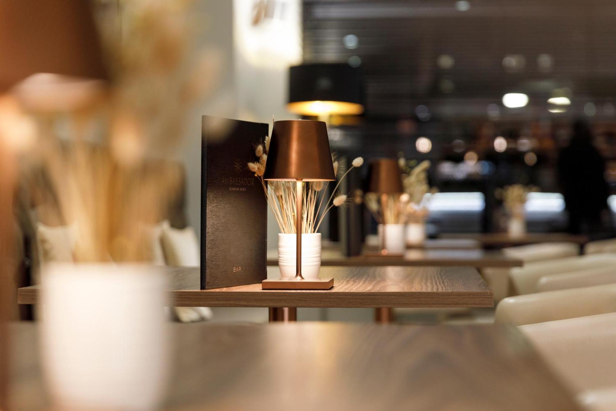Ambassador Boutique Hotel 니옹 외부 사진